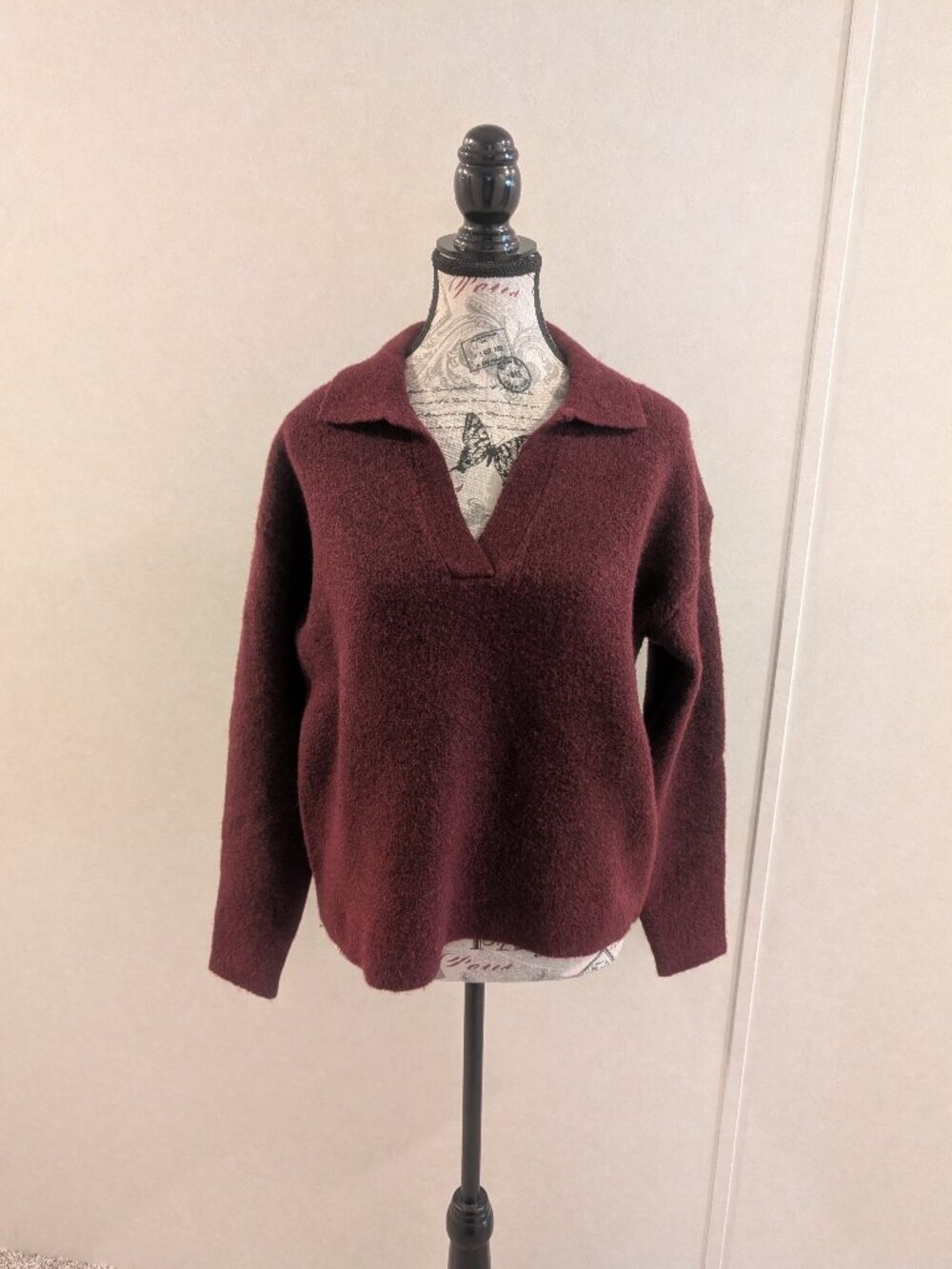 A New Day XS Burgundy Wool Blend Collared V Neck Boucle Sweater Soft Cozy